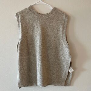 H&M Light Gray Knit Sweater Vest